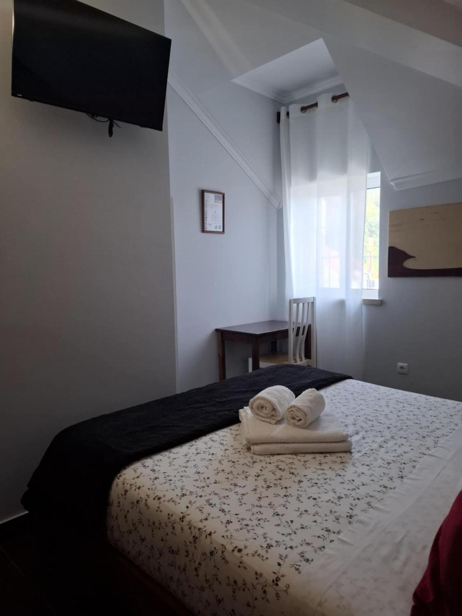 Guesthouse Verissimo Назаре Екстериор снимка