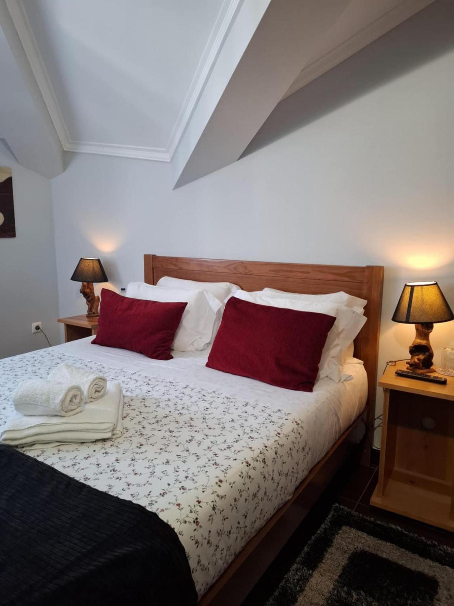 Guesthouse Verissimo Назаре Екстериор снимка